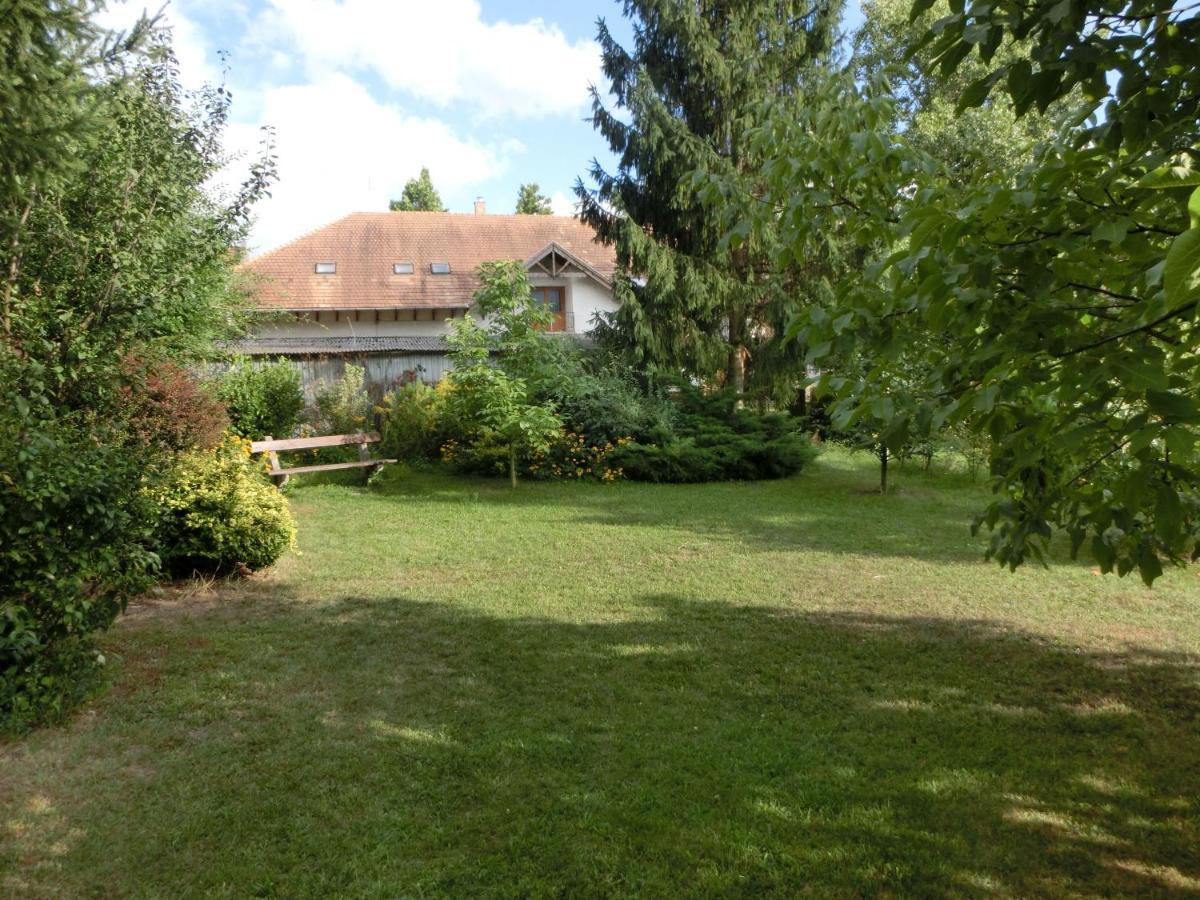Pilis Apartman Piliscsaba Exterior foto