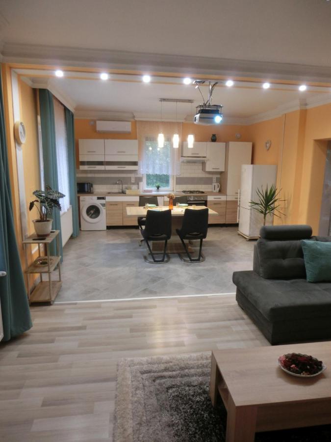 Pilis Apartman Piliscsaba Exterior foto